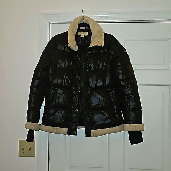 Michael MK small Faux Shearling Trim Puffer Jacket Vegan materials - Picture 3 of 11